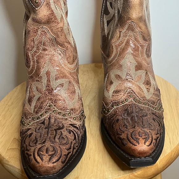 Cowgirl Boots - Picture 4 of 6